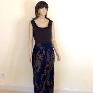 ST. JOHN Knit Size 10 maxi dress with jacket.